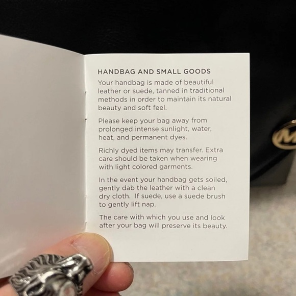 NWT Michael Kors Nicole Medium Pebbled Leather Shoulder Bag In Black - Picture 12 of 12